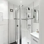 Sali Homes - Hz42 Charming In Heart Of With Balcony 바이로이트