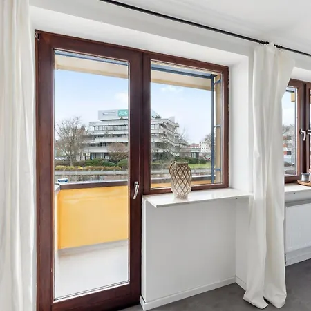 Sali Homes - Hz42 Charming In Heart Of With Balcony Διαμέρισμα