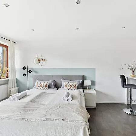 Sali Homes - Hz42 Charming In Heart Of With Balcony Μπαϊρόιτ