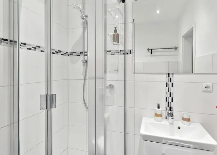 Sali Homes - Hz42 Charming In Heart Of With Balcony