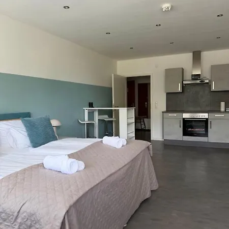 Sali Homes - Hz42 Charming In Heart Of With Balcony *