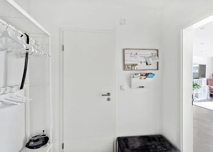 Sali Homes - Hz42 Charming In Heart Of With Balcony * באיירוט